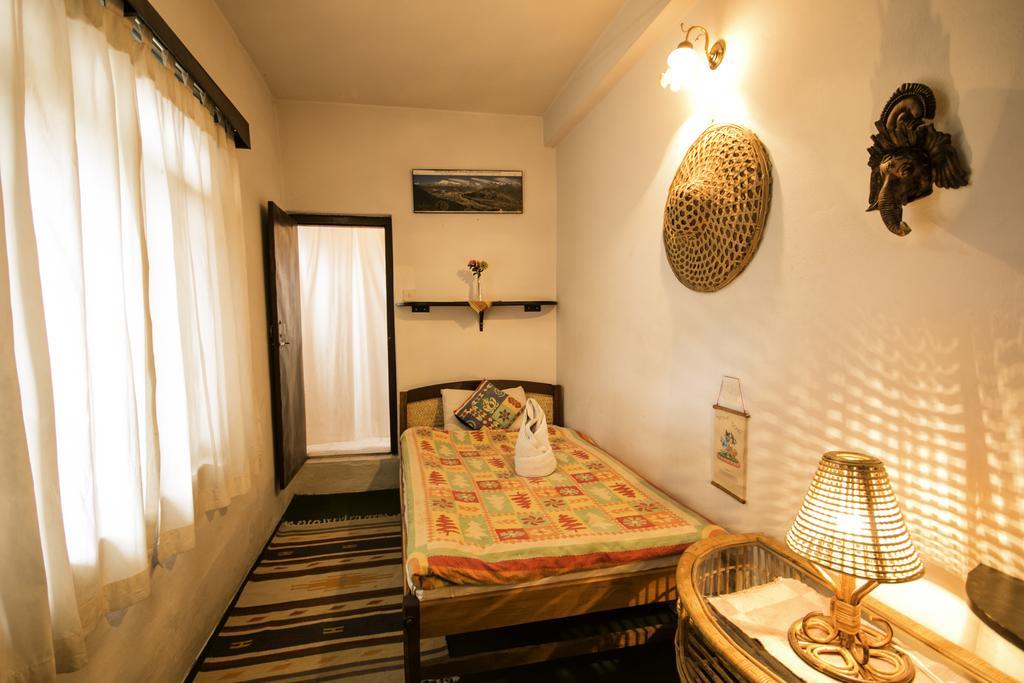 פוקהרה Peace Eye Guest House חדר תמונה